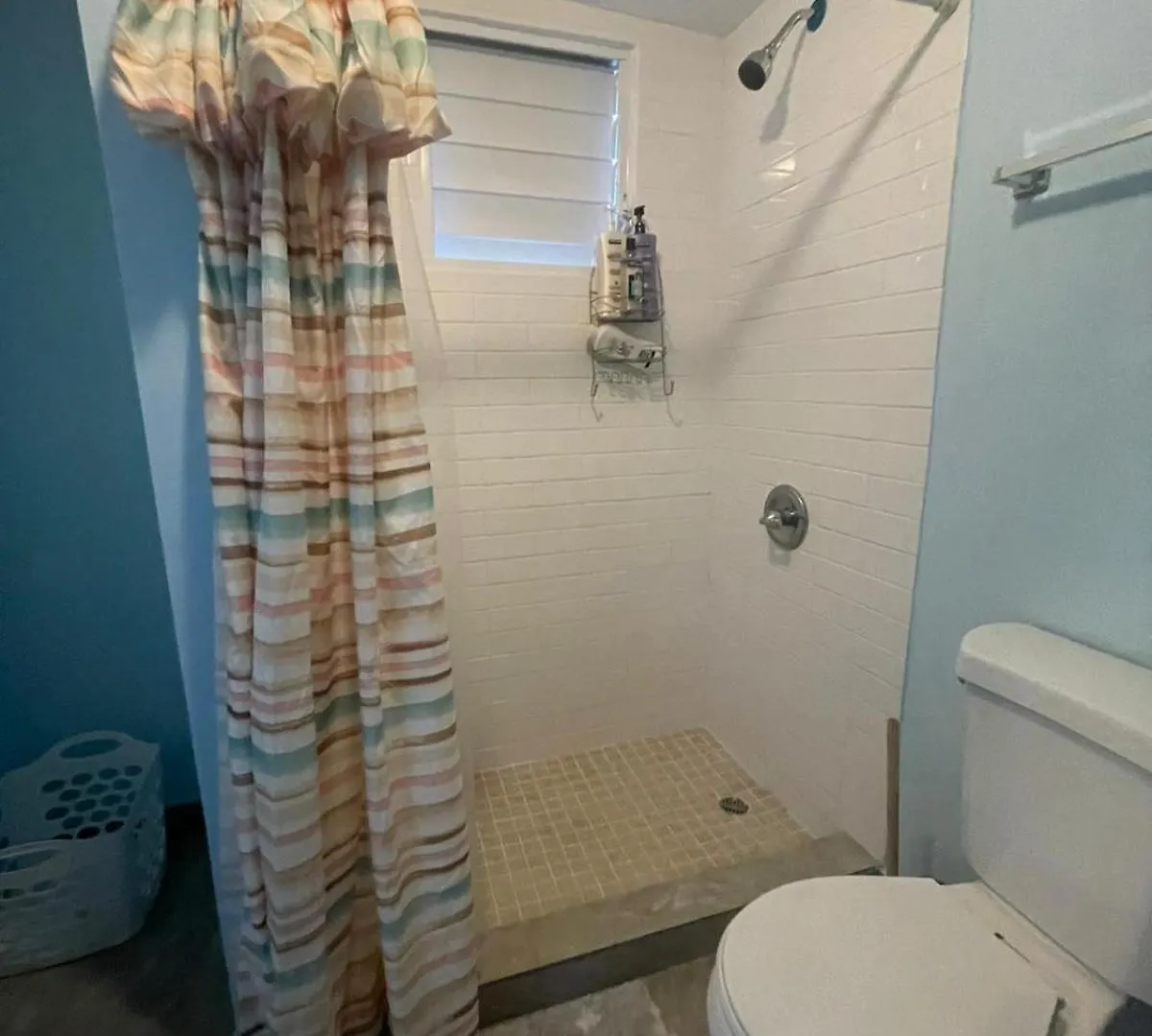 Private Studio Near Beach-Full Bath, Kitchenette, Sleeps 2, Unit 5 سان خوان بورتوريكو