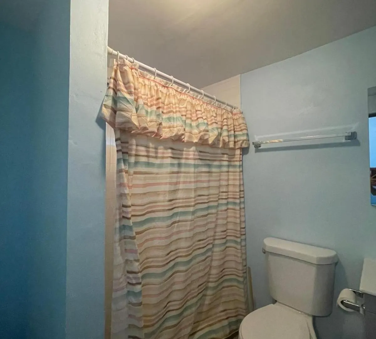 Private Studio Near Beach-Full Bath, Kitchenette, Sleeps 2, Unit 5 San Juan Appartement